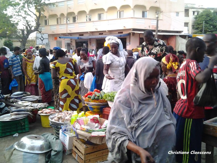 L'avenue Général de Gaulle étouffe: la Commune de Saint-Louis, silencieuse. L'avenue Général de Gaulle étouffe: la Commune de Saint-Louis, silencieuse.