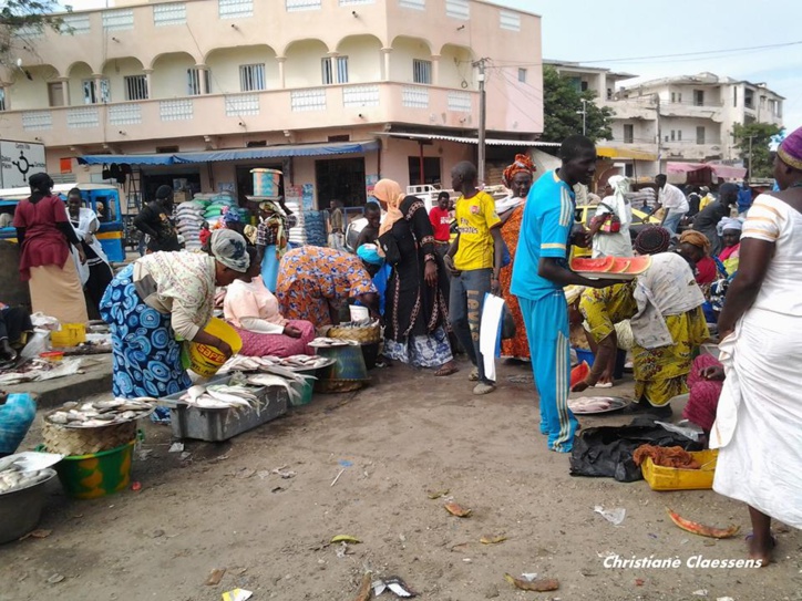 L'avenue Général de Gaulle étouffe: la Commune de Saint-Louis, silencieuse. L'avenue Général de Gaulle étouffe: la Commune de Saint-Louis, silencieuse.