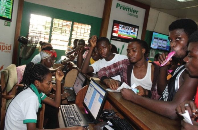 Mary Teuw NIANE : Les sociétés de pari menacent nos enfants Mary Teuw NIANE : Les sociétés de pari menacent nos enfants