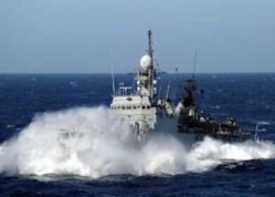 Un navire battant pavillon tanzanien coulé au large de Dakar, opération de renflouement en cours Un navire battant pavillon tanzanien coulé au large de Dakar, opération de renflouement en cours