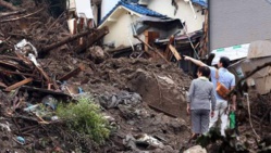 Glissements de terrain à Hiroshima: au moins 50 morts Glissements de terrain à Hiroshima: au moins 50 morts