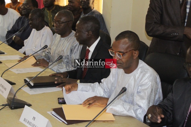 PHOTOS - La cérémonie de passation de service entre les recteurs Lamine GUEYE et Baydallaye KANE