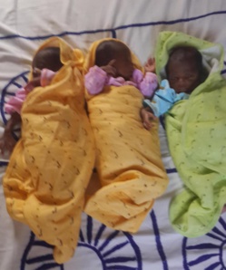 Mère de 6 enfants, elle donne naissance à des triplés