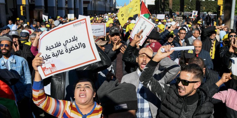 Maroc: entre 1200 et 3000 manifestants contre «la vie chère et la répression» politique