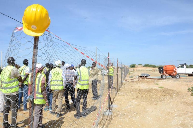 Construction des logements définitifs du SERRP : les entreprises installées. Les travaux de viabilisation lancés - photos