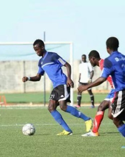 FOOT- BALL: Cheikh Mbaye, le defenseur central de NDAR GUEDJ, nouvelle recrue des Girondins de Bordeaux. 