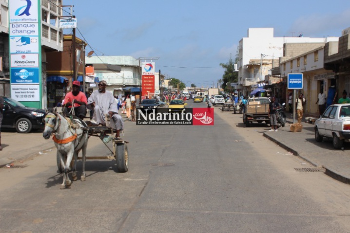 Direct : opération de déguerpissement des marchands ambulants sur l’avenue Général de Gaulle (photos- vidéo) Direct : opération de déguerpissement des marchands ambulants sur l’avenue Général de Gaulle (photos- vidéo)