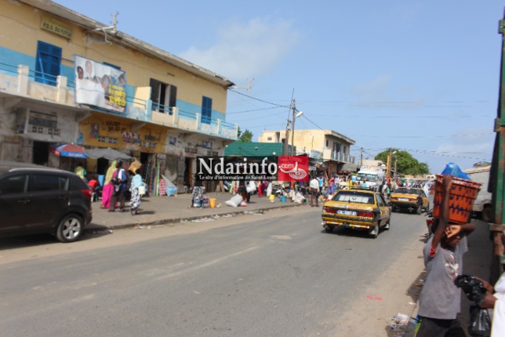 Direct : opération de déguerpissement des marchands ambulants sur l’avenue Général de Gaulle (photos- vidéo) Direct : opération de déguerpissement des marchands ambulants sur l’avenue Général de Gaulle (photos- vidéo)