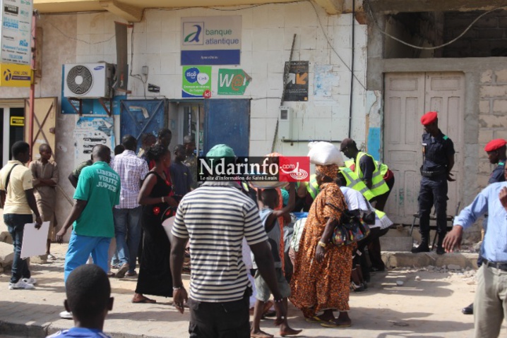 Direct : opération de déguerpissement des marchands ambulants sur l’avenue Général de Gaulle (photos- vidéo) Direct : opération de déguerpissement des marchands ambulants sur l’avenue Général de Gaulle (photos- vidéo)