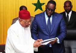 Réforme des institutions : Macky Sall rejette les propositions de Amadou Makhtar Mbow et Cie Réforme des institutions : Macky Sall rejette les propositions de Amadou Makhtar Mbow et Cie
