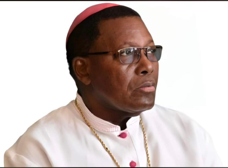 Diocèse de Saint-Louis : démission de Mgr Ernest Sambou. Mgr. André Guèye, nouvel administrateur apostolique Diocèse de Saint-Louis : démission de Mgr Ernest Sambou. Mgr. André Guèye, nouvel administrateur apostolique