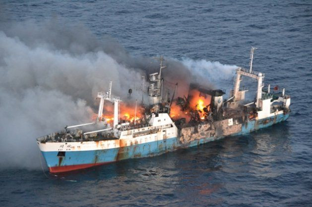 Port de Dakar : un navire de pêche prend feu et fait un mort
