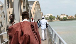 EBOLA : une fausse alerte crée la panique à Saint-Louis. EBOLA : une fausse alerte crée la panique à Saint-Louis.