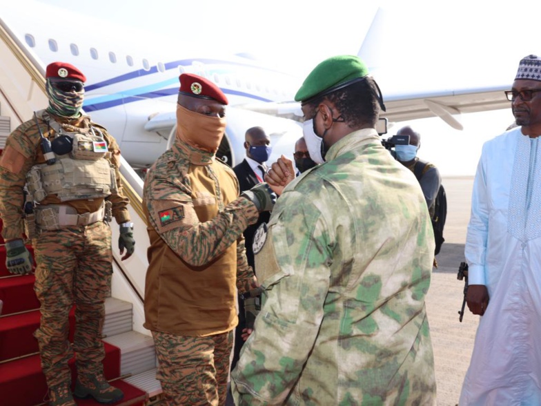 Le Burkina propose de créer une fédération avec le Mali