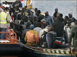 9 morts et 25 portés-disparus dans un naufrage à Forécariah au sud de la Guinée (témoins) 9 morts et 25 portés-disparus dans un naufrage à Forécariah au sud de la Guinée (témoins)
