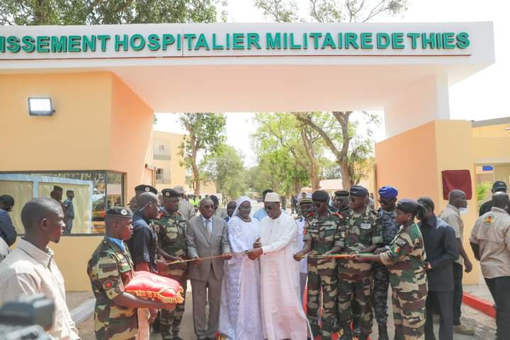 Camp militaire de Thiès : Macky Sall a visité le chantier de l’Académie internationale des métiers de l’aviation civile et inauguré plusieurs installations Camp militaire de Thiès : Macky Sall a visité le chantier de l’Académie internationale des métiers de l’aviation civile et inauguré plusieurs installations