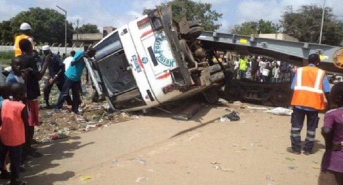 Khombol : Un bus se renverse et fait 4 morts