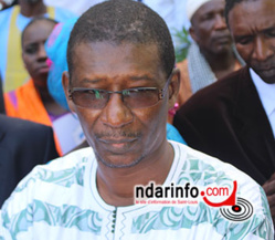 Mary Teuw NIANE, ministre de l'Enseignement supérieur et de la Recherche Mary Teuw NIANE, ministre de l'Enseignement supérieur et de la Recherche