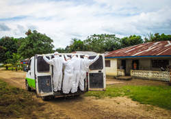 Ebola a fait 4.900 morts, selon le dernier bilan OMS