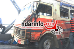 URGENT : Un car rapide en panne crée un gros bouchon sur le Pont. URGENT : Un car rapide en panne crée un gros bouchon sur le Pont.