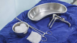 Son avortement tourne mal: on l'ampute des quatre membres Son avortement tourne mal: on l'ampute des quatre membres