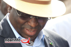 Saint-Louis: Macky SALL promet « une opération coup de poing » pour nettoyer la ville. Saint-Louis: Macky SALL promet « une opération coup de poing » pour nettoyer la ville.