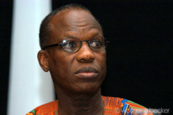 Amadou Lamine Sall : "Le stade Senghor doit porter le nom de Mawade Wade" Amadou Lamine Sall : "Le stade Senghor doit porter le nom de Mawade Wade"