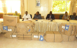 L’ONG Allemande "Action MEDEOR" fait un don de médicaments et d'équipements à l'UGB. L’ONG Allemande "Action MEDEOR" fait un don de médicaments et d'équipements à l'UGB.