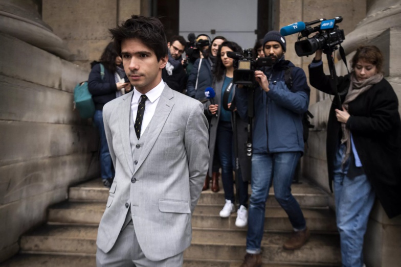 Défense de Sonko: le brillant Me Juan Branco rejoint le pool d’avocats Défense de Sonko: le brillant Me Juan Branco rejoint le pool d’avocats