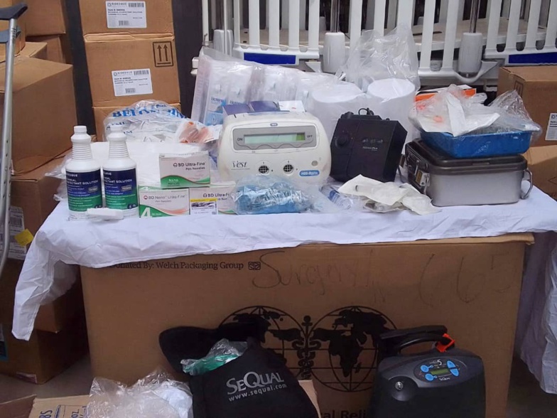 L’hôpital de Saint-Louis reçoit un don de matériels et de consommables de la fondation Servir le Sénégal (photos) L’hôpital de Saint-Louis reçoit un don de matériels et de consommables de la fondation Servir le Sénégal (photos)