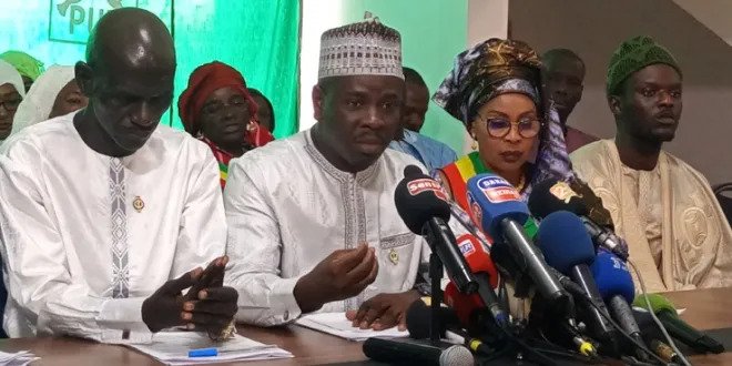 Évènements du 16 mars : Les députés de YAW annoncent des plaintes contre plusieurs autorités Évènements du 16 mars : Les députés de YAW annoncent des plaintes contre plusieurs autorités