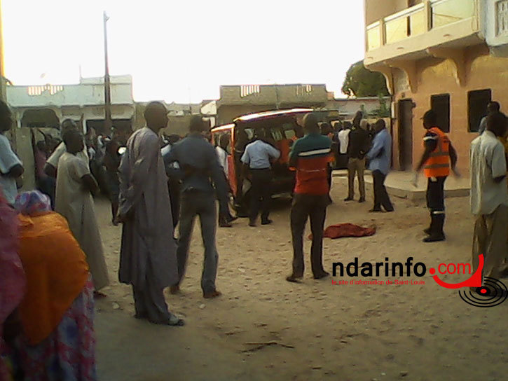 Saint-Louis - DRAME AUX EAUX-CLAIRES : Un véhicule percute un enfant de 5 ans. Le gamin meurt sur le coup. Saint-Louis - DRAME AUX EAUX-CLAIRES : Un véhicule percute un enfant de 5 ans. Le gamin meurt sur le coup.