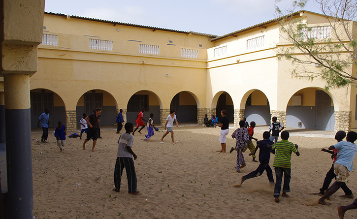 SAINT-LOUIS – UN ENSEIGNANT VIOLEMMENT AGRESSE A L'ECOLE CHEIKH TOURE : l’élémentaire en débrayage demain jeudi.