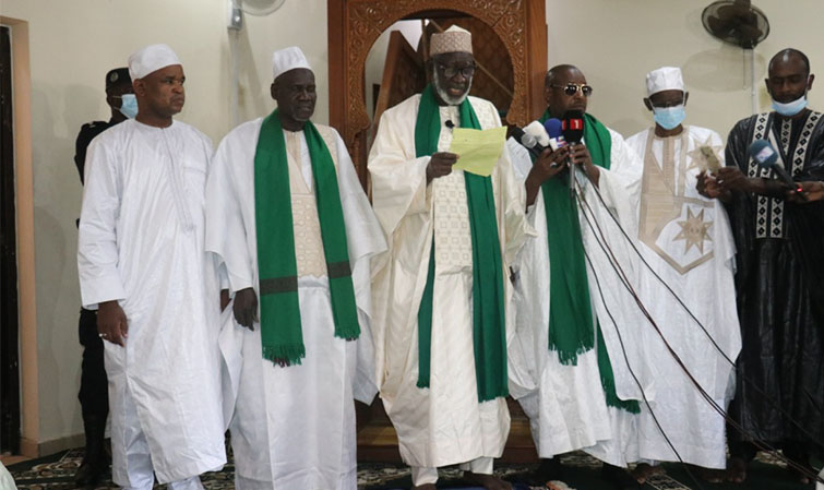 Korité 2023: l’imam de la mosquée omarienne invite les Sénégalais à préserver l’unité et les valeurs de la nation Korité 2023: l’imam de la mosquée omarienne invite les Sénégalais à préserver l’unité et les valeurs de la nation