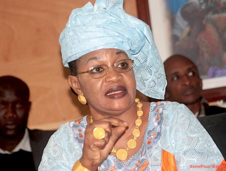 Appel au dialogue : Aïda Mbodj dit « non » à Macky Sall Appel au dialogue : Aïda Mbodj dit « non » à Macky Sall