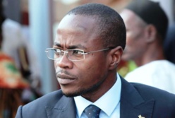 Abdou Mbow s'en prend à Ali Haïdar: "Il doit se taire... Il a été viré parce que..." Abdou Mbow s'en prend à Ali Haïdar: "Il doit se taire... Il a été viré parce que..."