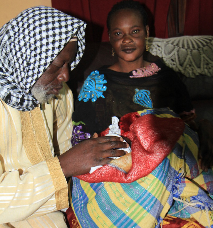 (Photos) Du beau monde au baptême de la fille de notre confrère Ousseynou DIOP de la Teranga FM.
