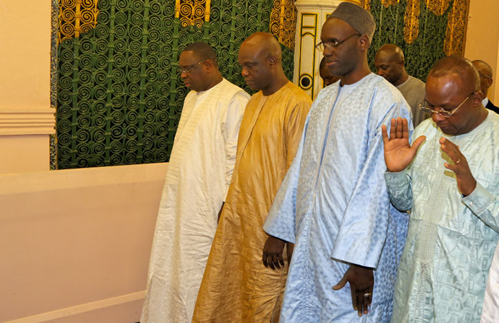 Le maire de Saint-Louis Mansour FAYE en tournée, en Arabie Saoudite (photos) Le maire de Saint-Louis Mansour FAYE en tournée, en Arabie Saoudite (photos)