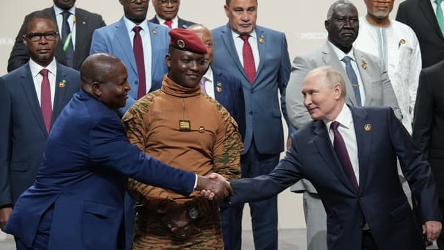 Moscou et les pays africains s'engagent à promouvoir un «ordre multipolaire» sans «néocolonialisme» (Poutine) Moscou et les pays africains s'engagent à promouvoir un «ordre multipolaire» sans «néocolonialisme» (Poutine)