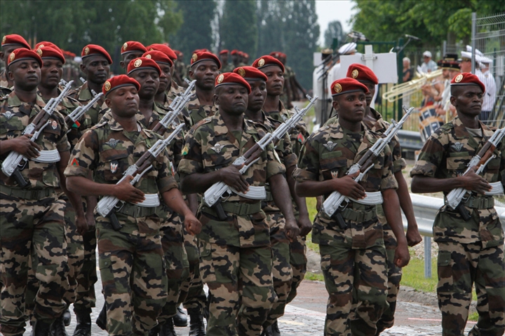 Niger : l'intervention militaire de la Cedeao pourrait avoir trois conséquences négatives Niger : l'intervention militaire de la Cedeao pourrait avoir trois conséquences négatives