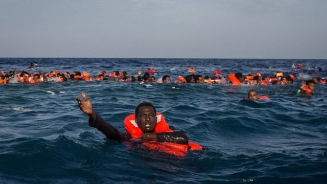 Maroc: 190 migrants clandestins secourus dans les eaux territoriales Sud du Royaume Maroc: 190 migrants clandestins secourus dans les eaux territoriales Sud du Royaume
