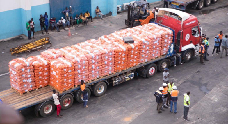 Déchargement de 8.635 tonnes d’oignons au Port autonome de Dakar Déchargement de 8.635 tonnes d’oignons au Port autonome de Dakar