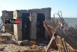 SAINT-LOUIS : la mer ravage des concessions à Goxu Mbacc. SAINT-LOUIS : la mer ravage des concessions à Goxu Mbacc.