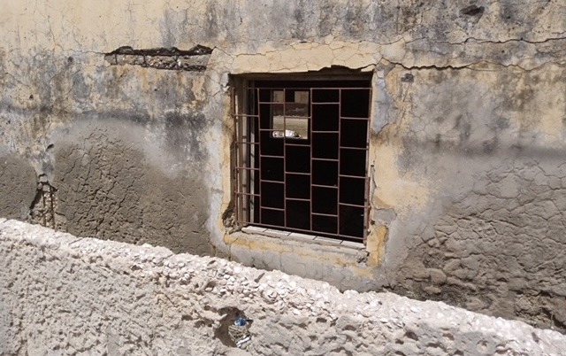 Sénégal : "513 écoles et établissements publics n'ont pas de murs de clôture et 785 autres sans électricité" (rapport)