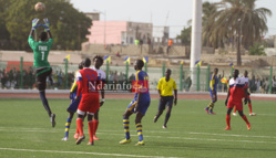 La Linguère bat l'AS Douanes (1-0) La Linguère bat l'AS Douanes (1-0)
