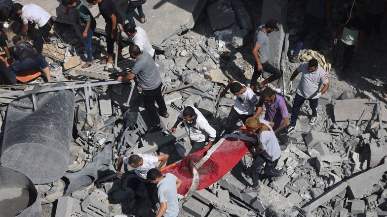 Plus de 500 morts après le bombardement par l'Israël d'un hôpital à Gaza Plus de 500 morts après le bombardement par l'Israël d'un hôpital à Gaza