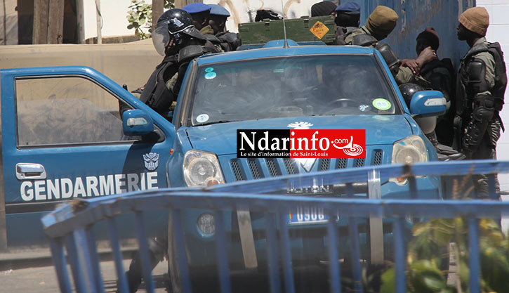 PROCÈS KARIM WADE - DÉLIBÉRATION DE LA CREI: Saint-Louis sous haute surveillance policière. PROCÈS KARIM WADE - DÉLIBÉRATION DE LA CREI: Saint-Louis sous haute surveillance policière.