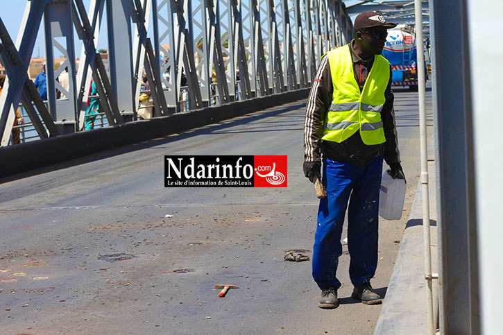 IMAGES : le Pont Faidherbe gravement endommagé par les Camions frigo.