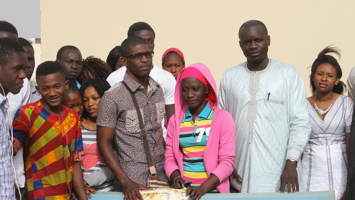 ACTION SOCIALE : NDAMM offre un don de 50 matelas et draps aux nouveaux étudiants Saint-louisiens à Dakar. ACTION SOCIALE : NDAMM offre un don de 50 matelas et draps aux nouveaux étudiants Saint-louisiens à Dakar.