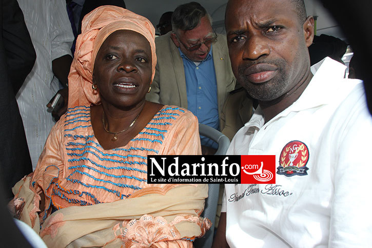 SAINT-LOUIS - TRANSPORT URBAIN: les 50 nouveaux bus réceptionnés sur la Place Faidherbe (Photos) SAINT-LOUIS - TRANSPORT URBAIN: les 50 nouveaux bus réceptionnés sur la Place Faidherbe (Photos)